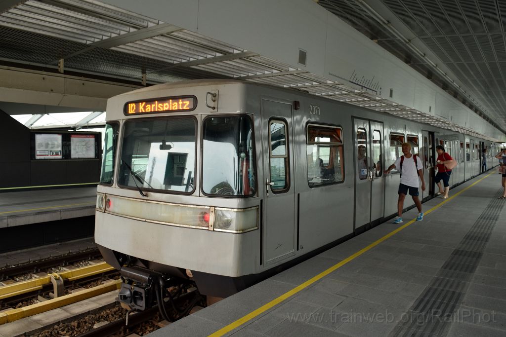 5090-0015-180718.jpg - WVB U.2071 / Donaustadtbrücke 18.7.2018