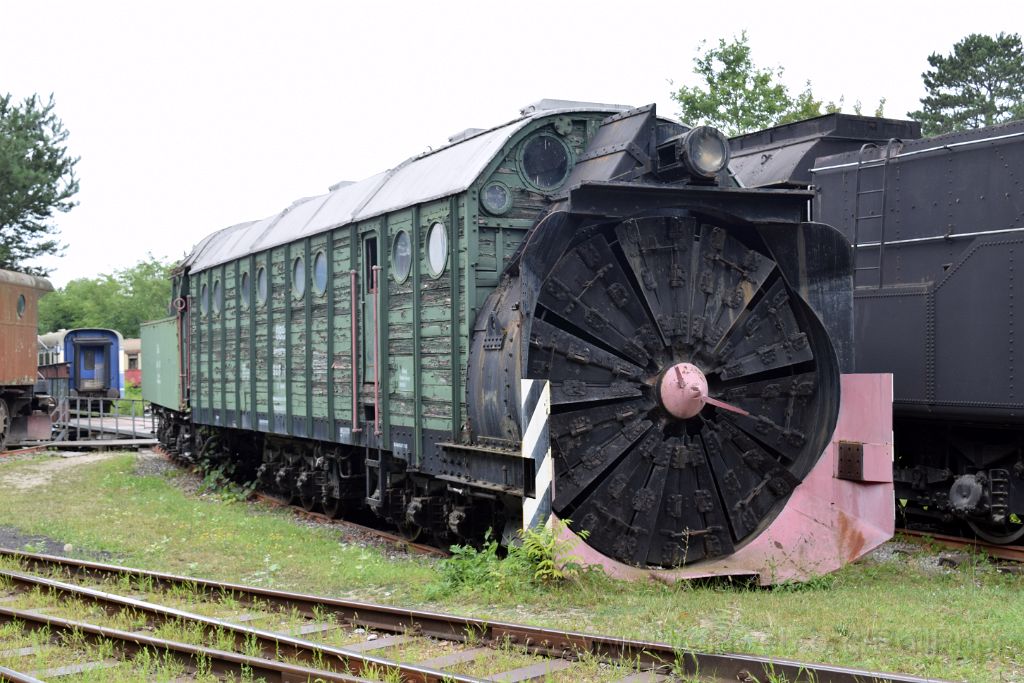 5095-0030-210718.jpg - ÖBB 986.107 / Strasshof (Heizhaus) 21.7.2018