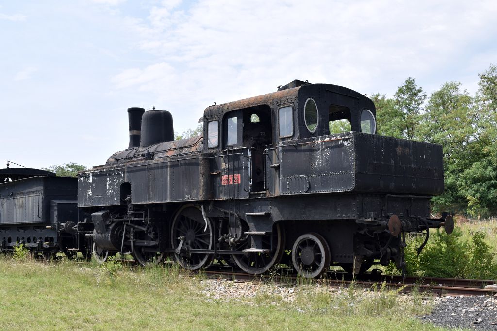 5097-0013-210718.jpg - kkStB 229.222 / Strasshof (Heizhaus) 21.7.2018