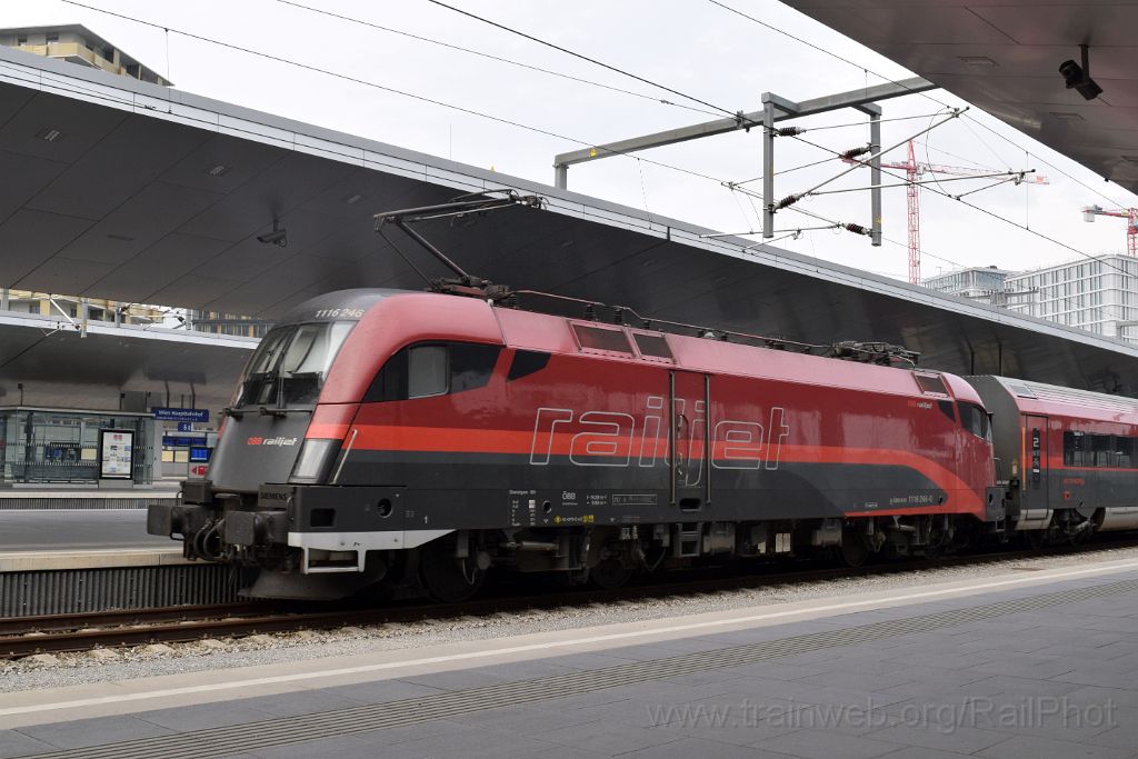 5104-0032-220718.jpg - ÖBB 1116.246 / Wien Hbf 22.7.2018
