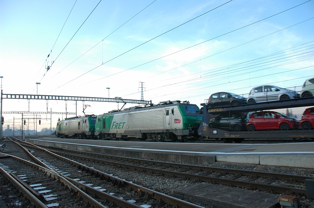 1607-0010-170109.jpg - SNCF BB 37054 + 37057 / Pfäffikon SZ 17.1.2009