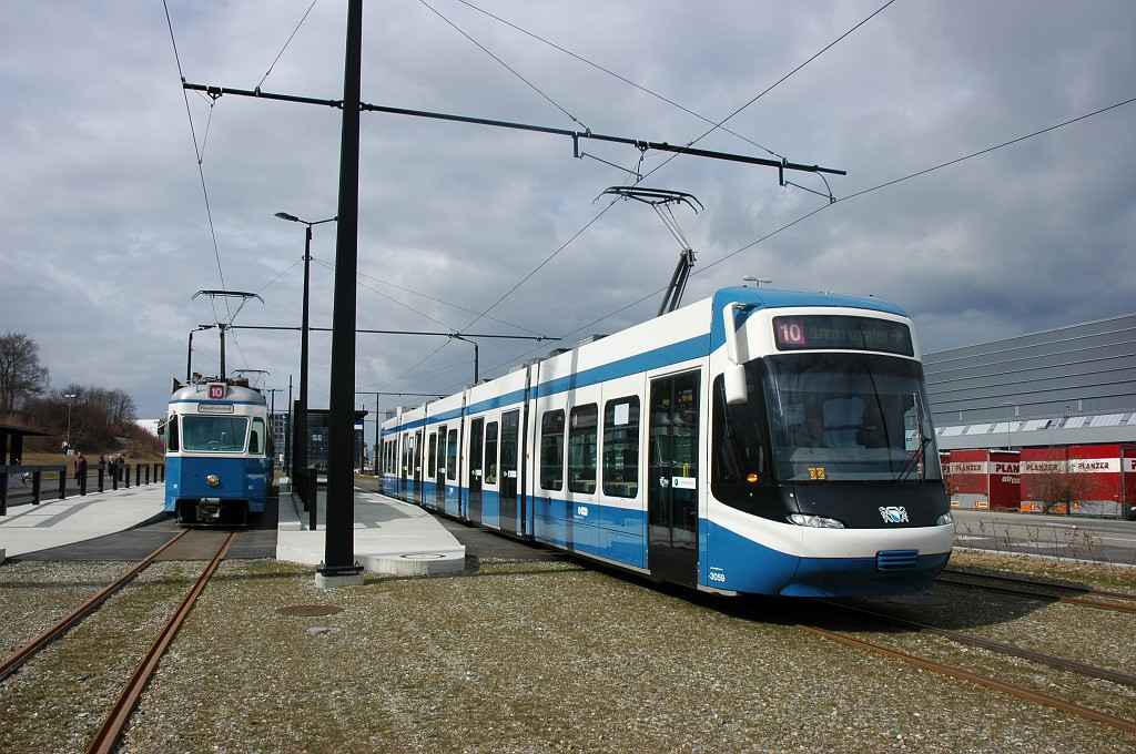 1629-0042-150309.jpg - VBZ Be 4/6 1662 + 1725 + Be 5/6 3059 / Fracht 15.3.2009
