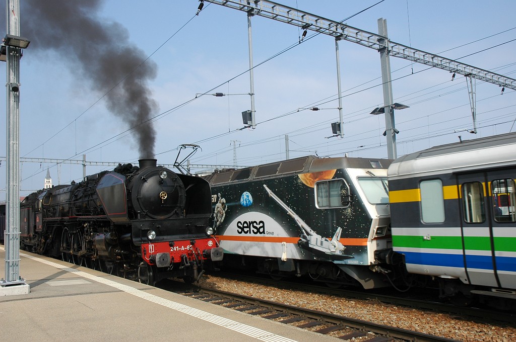 1640-0032-040409.jpg - SNCF 1-241 A 65 + SOB Re 4566.093-3 «Sersa» / Romanshorn 4.4.2009