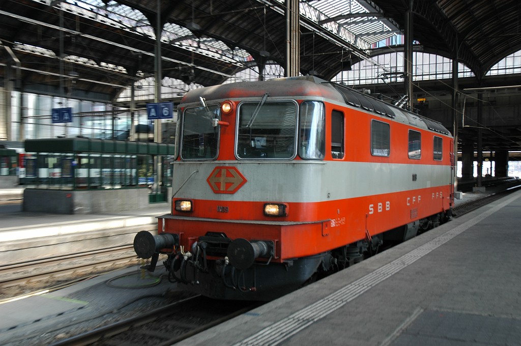 1644-0043-100409.jpg - SBB-CFF Re 4/4'' 11109 / Basel SBB 10.4.2009
