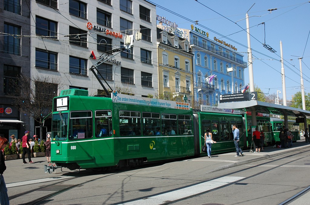 1646-0039-100409.jpg - BVB Be 4/6 660 / Centralbahnplatz 10.4.2009