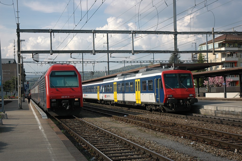 1650-0035-200409.jpg - SBB-CFF Bt 50 85 29-35 964-0 + SBB-CFF Re 450.107-8 «Maschwanden» / Dietikon 20.4.2009