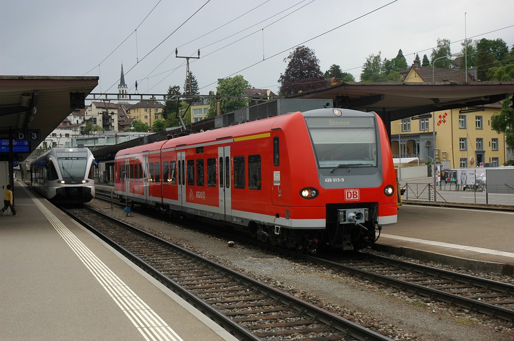 1662-0020-100509.jpg - Thurbo RABe 526.765-3 + DBAG 426.013-9 / Schaffhausen 10.5.2009