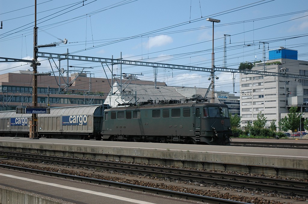 1667-0037-220509.jpg - SBB-CFF Ae 6/6 11438 «Liestal» / Zürich-Altstetten 22.5.2009