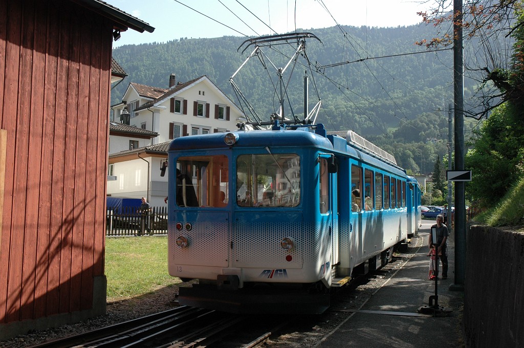 1672-0036-240509.jpg - RB/ARB BDhe 2/4 13 / Arth-Goldau 24.5.2009