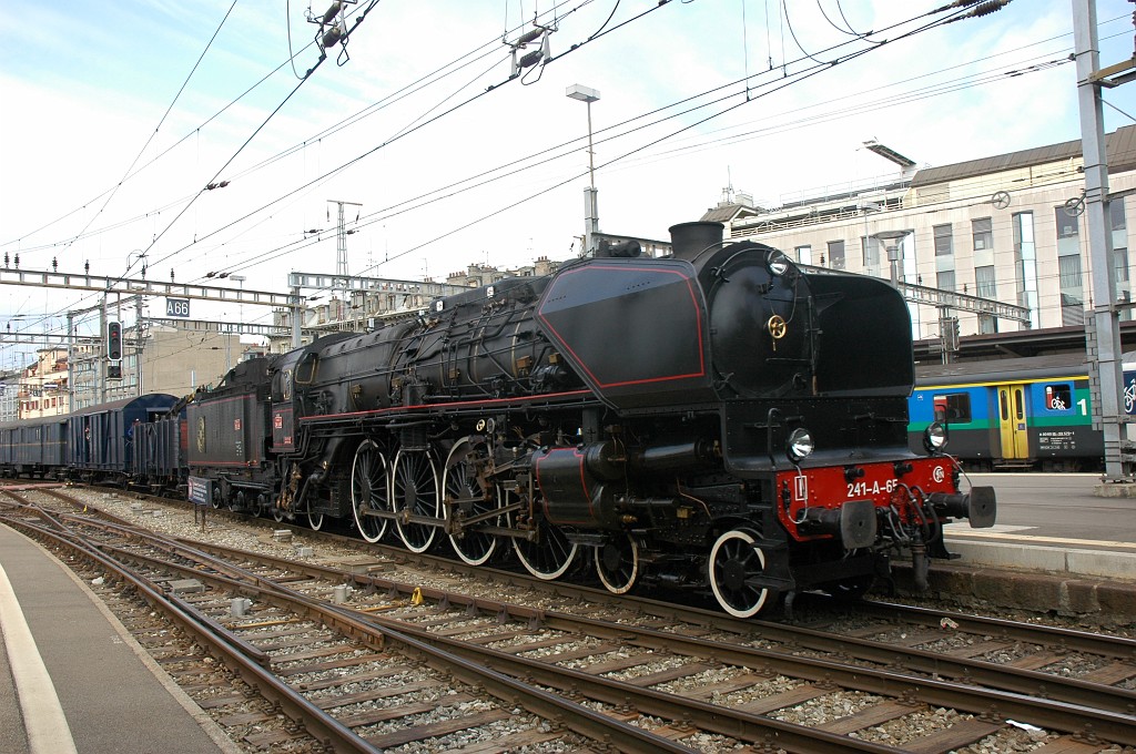 1678-0045-300509.jpg - SNCF 1-241 A 65 / Genève-Cornavin 30.5.2009
