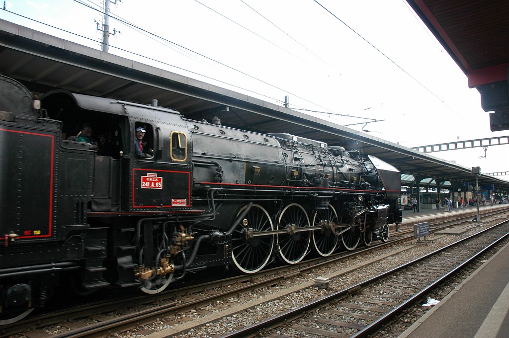 1678-0048-300509.jpg - SNCF 1-241 A 65 / Genève-Cornavin 30.5.2009