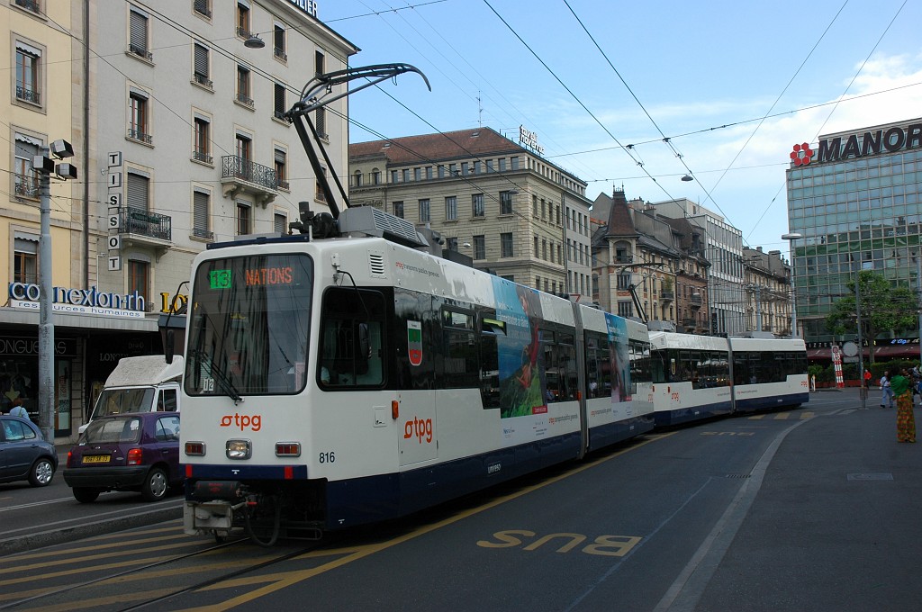 1680-0017-300509.jpg - TPG Be 4/6 816 «Vernier» + 815 «Bellevue» / Place de Cornavin 30.5.2009