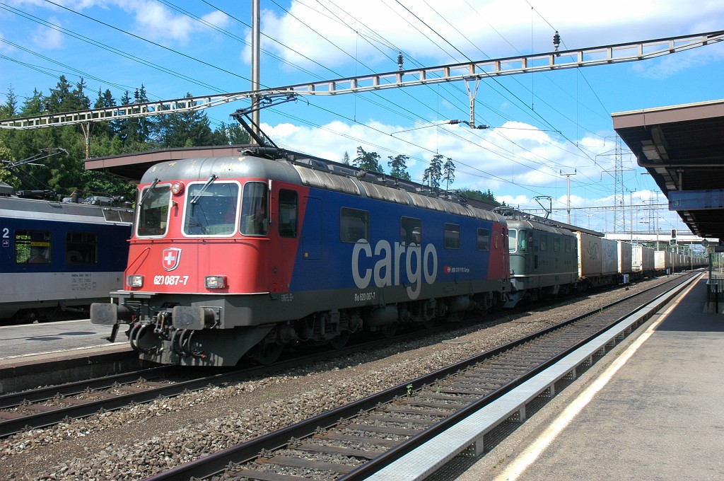 1681-0042-310509.jpg - SBB-CFF Re 620.087-7 «Bischofszell» + Re 4/4''' 11364 / Othmarsingen 31.5.2009