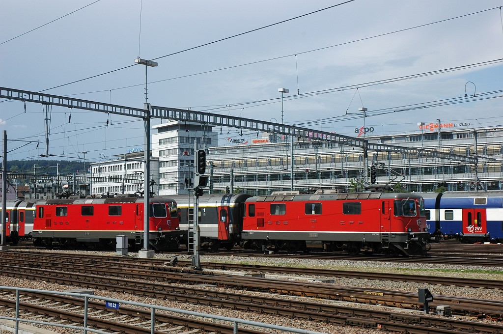 1692-0039-040709.jpg - SBB-CFF Re 4/4'' 11181 + 11138 / Zürich HB 4.7.2009