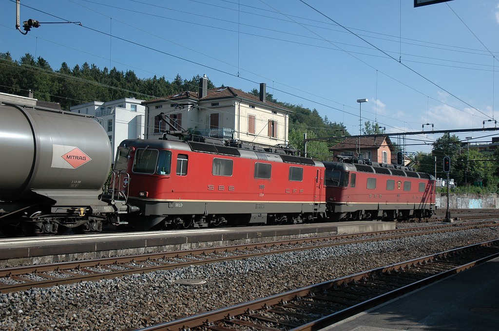 1698-0040-160709.jpg - SBB-CFF Re 6/6 11634 «Aarburg-Oftringen» + Ref 4/4" 11188 / Effretikon 16.7.2009
