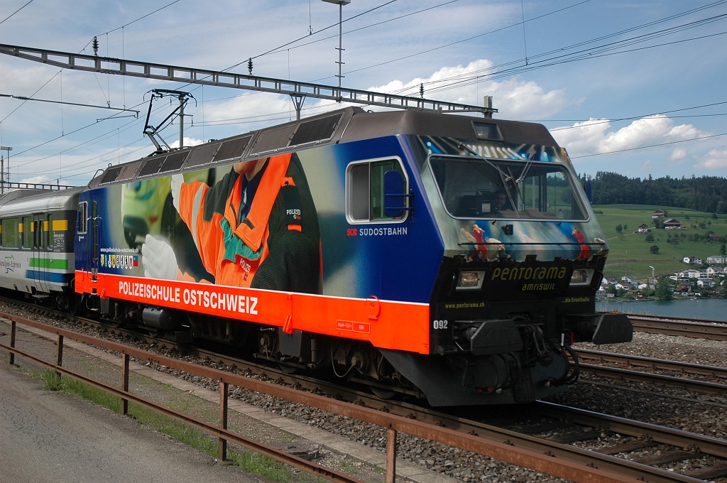 1701-0021-200709.jpg - SOB Re 456.092-6 «Polizeischule Amriswil» / Immensee 20.7.2009