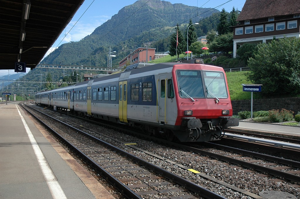 1702-0006-200709.jpg - SBB-CFF Bt 50 85 29-34 930-2 / Immensee 20.7.2009