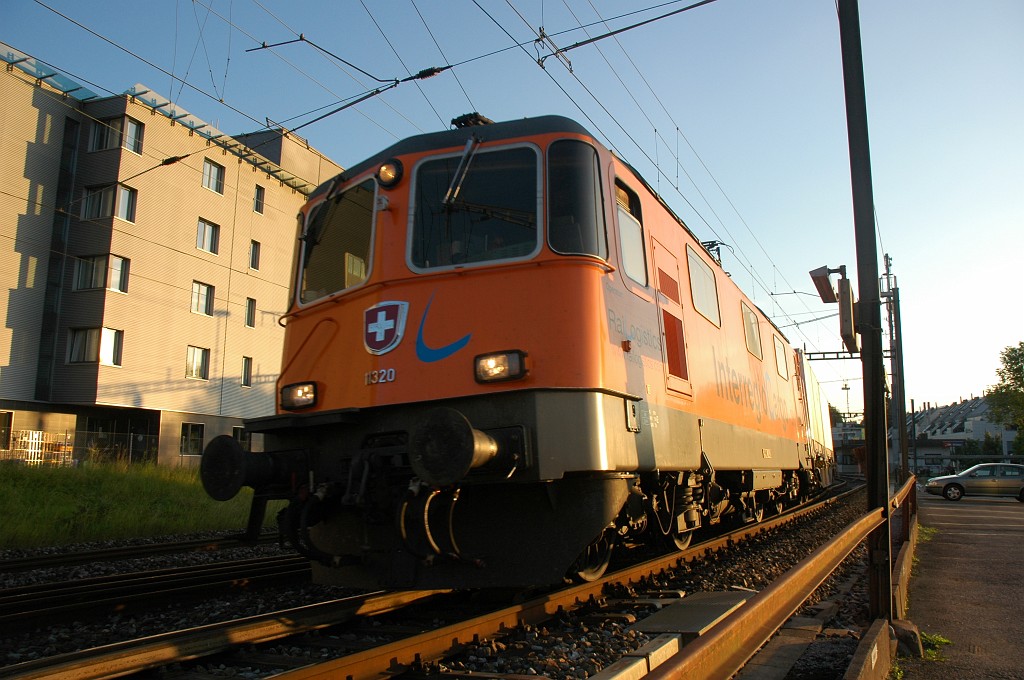 1712-0046-060809.jpg - SBB-CFF/RLAG Re 4/4'' 11320 «InterRegio Cargo» / Kloten 6.8.2009