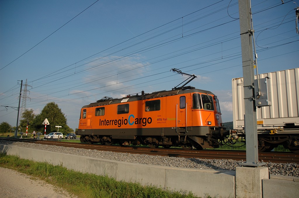 1715-0019-070809.jpg - SBB-CFF/RLAG Re 4/4'' 11320 «InterRegio Cargo» / Otelfingen (Würenloserstrasse) 7.8.2009
