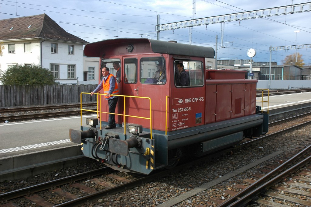 1798-0002-071109.jpg - VHM/SBB-CFF Tm 233.950-5 / Hinwil 7.11.2009
