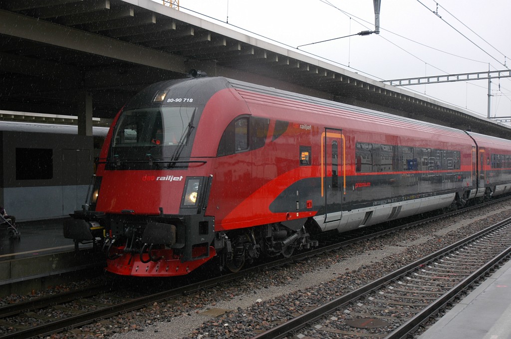 1802-0040-121209.jpg - ÖBB Afmpz 73 81 80-90 718-5 / Zürich HB 12.12.2009