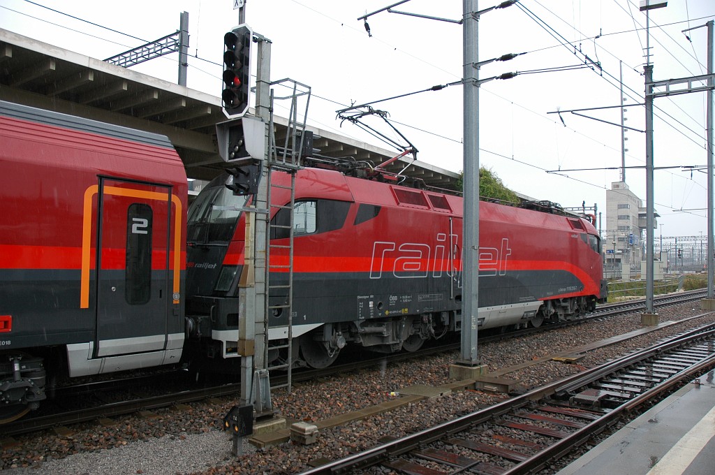 1802-0046-121209.jpg - ÖBB 1116.218-7 «Spirit of Zürich» / Zürich HB 12.12.2009