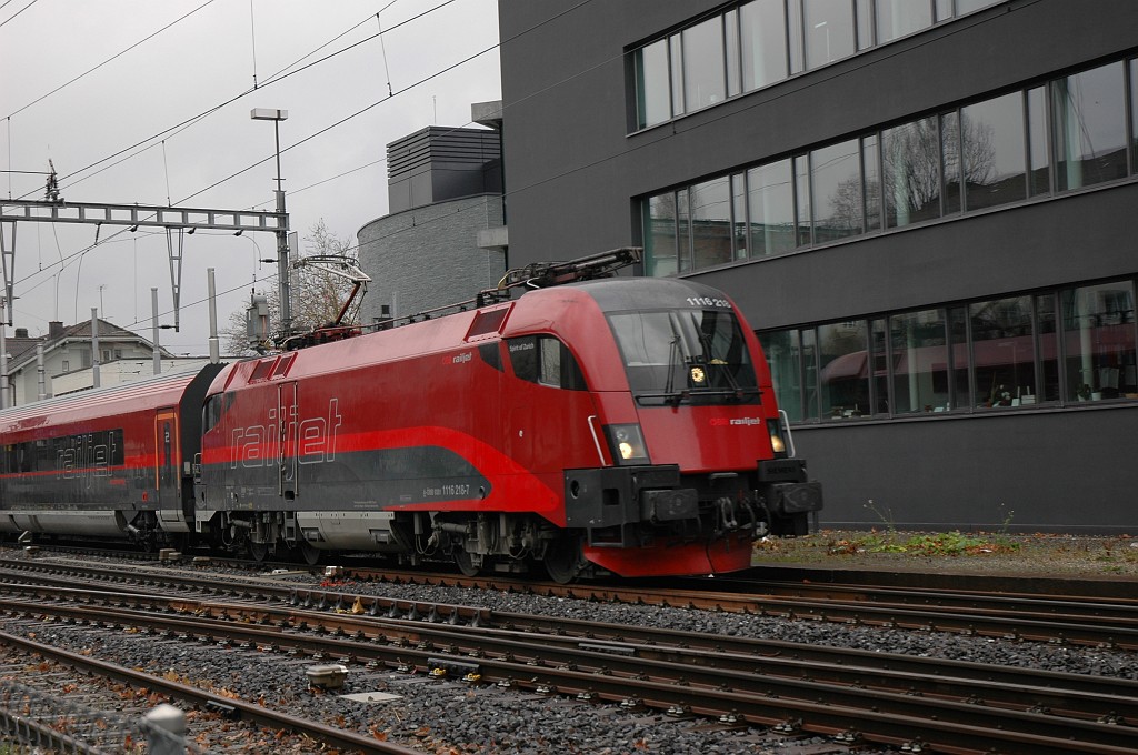 1803-0039-121209.jpg - ÖBB 1116.218-7 «Spirit of Zürich» / Zürich-Tiefenbrunnen 12.12.2009