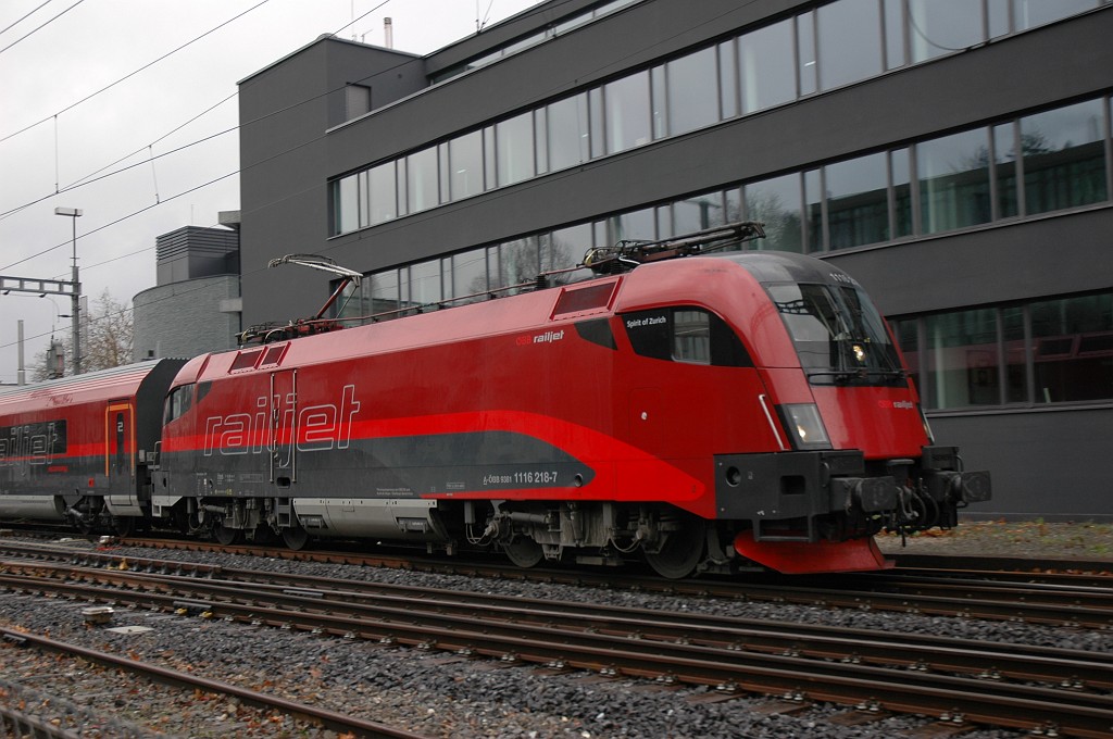 1803-0041-121209.jpg - ÖBB 1116.218-7 «Spirit of Zürich» / Zürich-Tiefenbrunnen 12.12.2009
