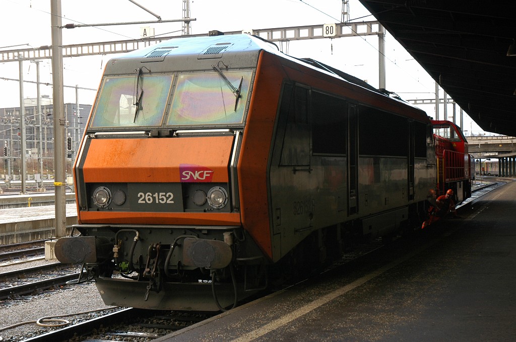 1804-0049-251209.jpg - SNCF BB 26152 + SBB-CFF Am 843.041-5 / Basel SBB 25.12.2009