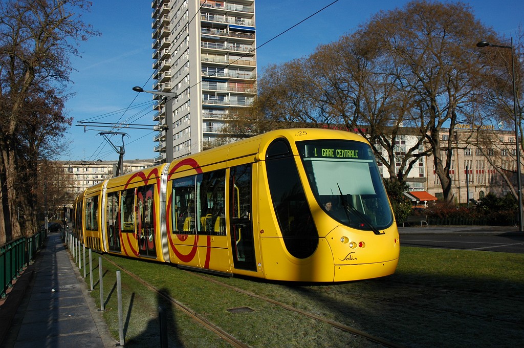 1806-0006-261209.jpg - Soléa Citadis 302 Nr. 2025 / Mulhouse, Pont Wilson 26.12.2009