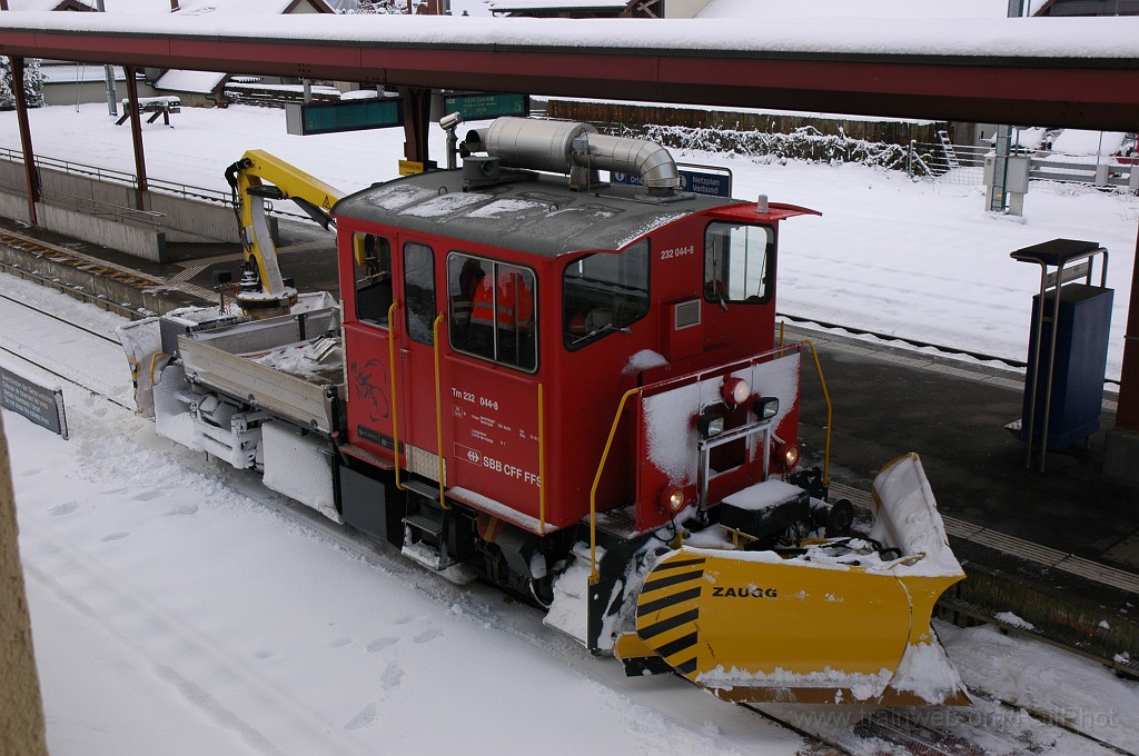 1811-0010-300110.jpg - SBB-CFF Tm 232.044-8 / Hinwil 30.1.2010