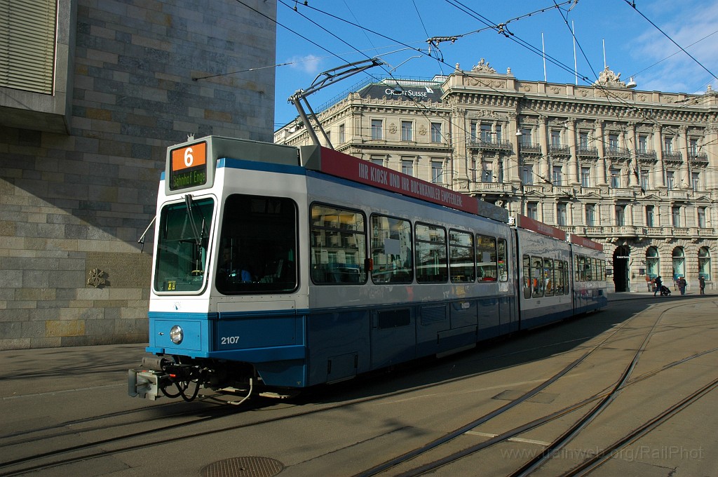1813-0026-200210.jpg - VBZ Be 4/8 2107 / Paradeplatz 20.2.2010