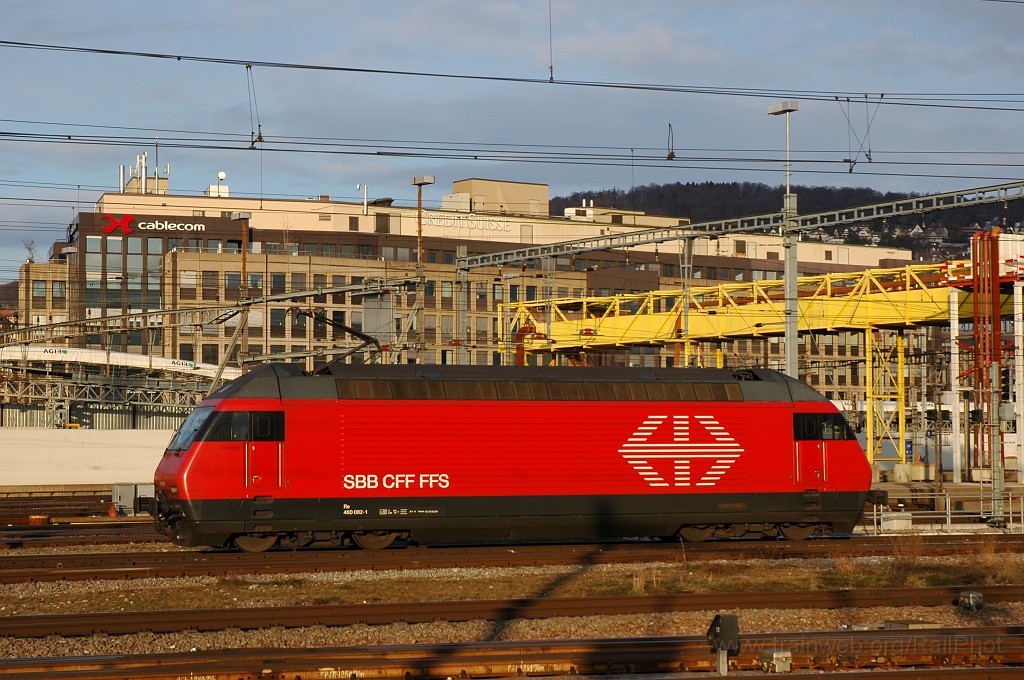 1815-0032-200210.jpg - SBB-CFF Re 460.082-1 «Ceresio» / Zürich HB 20.2.2010