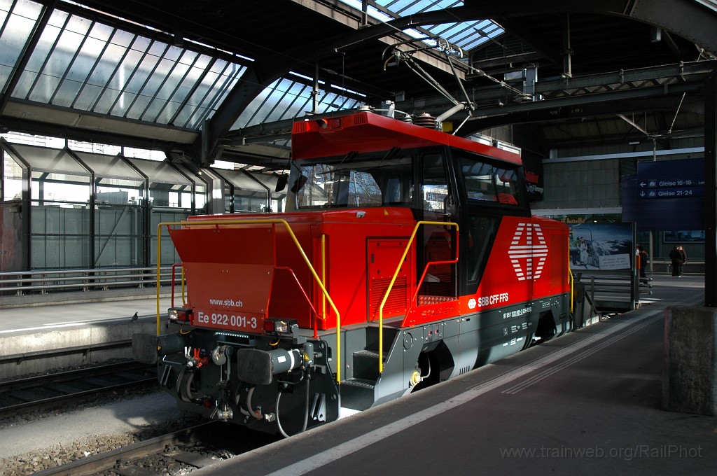 1816-0015-210210.jpg - SBB-CFF Ee 922.001-3 / Zürich HB 21.2.2010