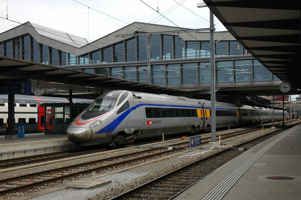 1887-0002-080610.jpg - SBB-CFF ETR 610.113-8 / Basel SBB 8.6.2010