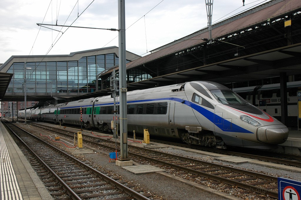 1887-0017-080610.jpg - SBB-CFF ETR 610.713-5 / Basel SBB 8.6.2010