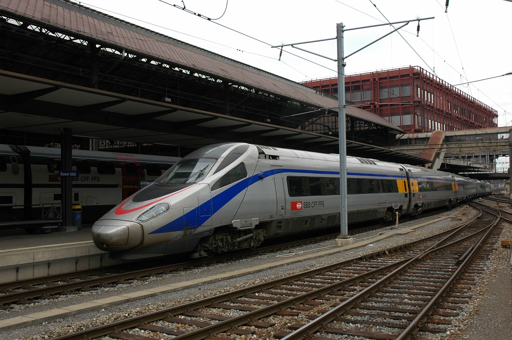 1887-0036-080610.jpg - SBB-CFF ETR 610.113-8 / Basel SBB 8.6.2010