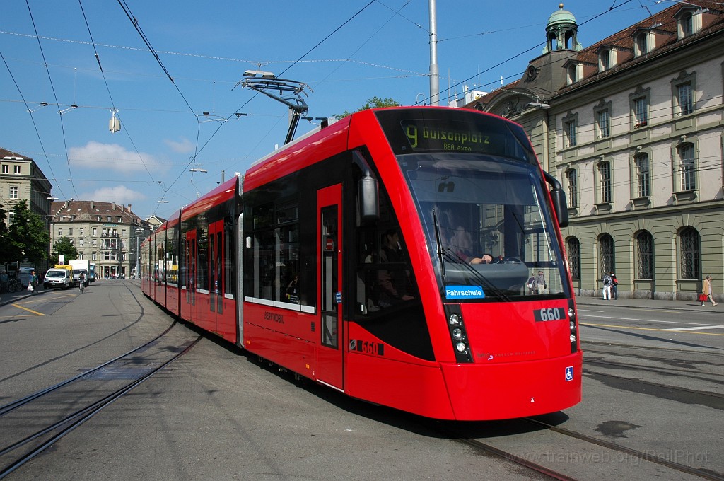 1898-0044-220610.jpg - BernMobil Be 6/8 660 / Bahnhofplatz (Bern) 22.6.2010