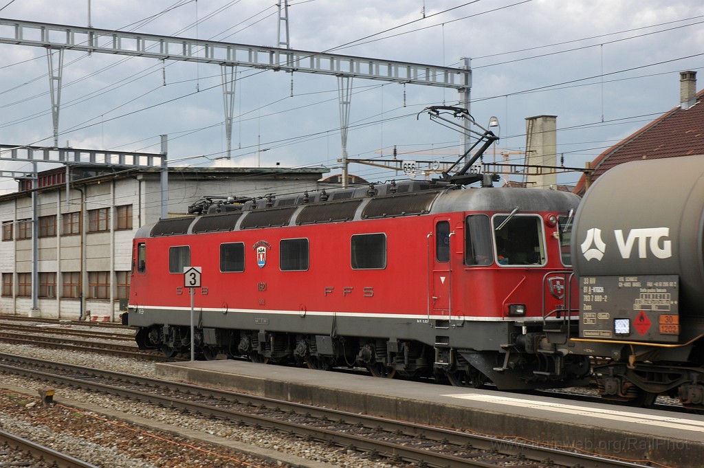1906-0006-220610.jpg - SBB-CFF Re 6/6 11621 «Taverne-Torricella» / Burgdorf 22.6.2010