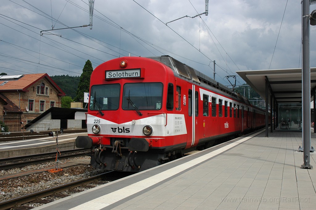 1908-0018-220610.jpg - BLS RBDe 566.225-9 «Konolfingen» / Burgdorf 22.6.2010