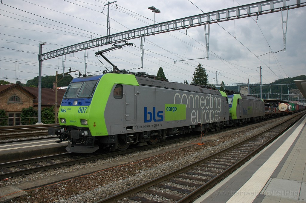 1908-0050-220610.jpg - BLS Re 485.007-9 + Re 485.020-2 / Burgdorf 22.6.2010