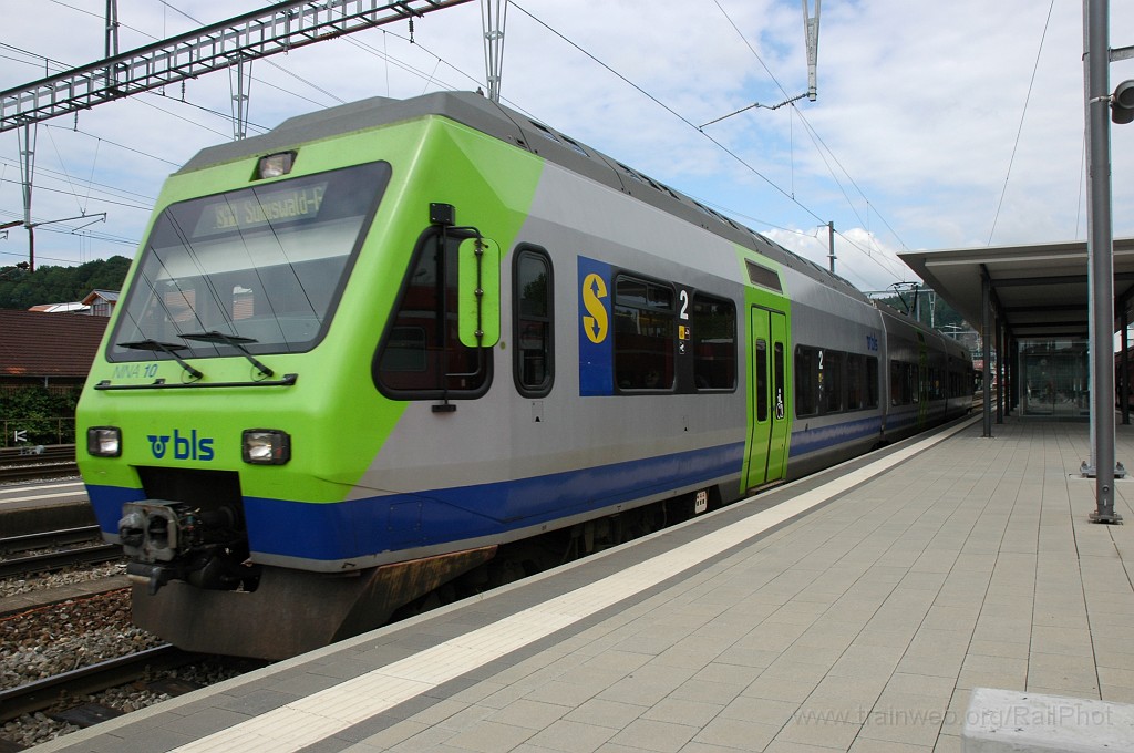 1910-0002-220610.jpg - BLS RABe 525.010-5 «Gerzensee» / Burgdorf 22.6.2010