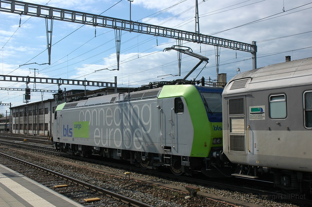 1912-0015-220610.jpg - BLS Re 485.011-1 «Weil am Rhein» / Burgdorf 22.6.2010