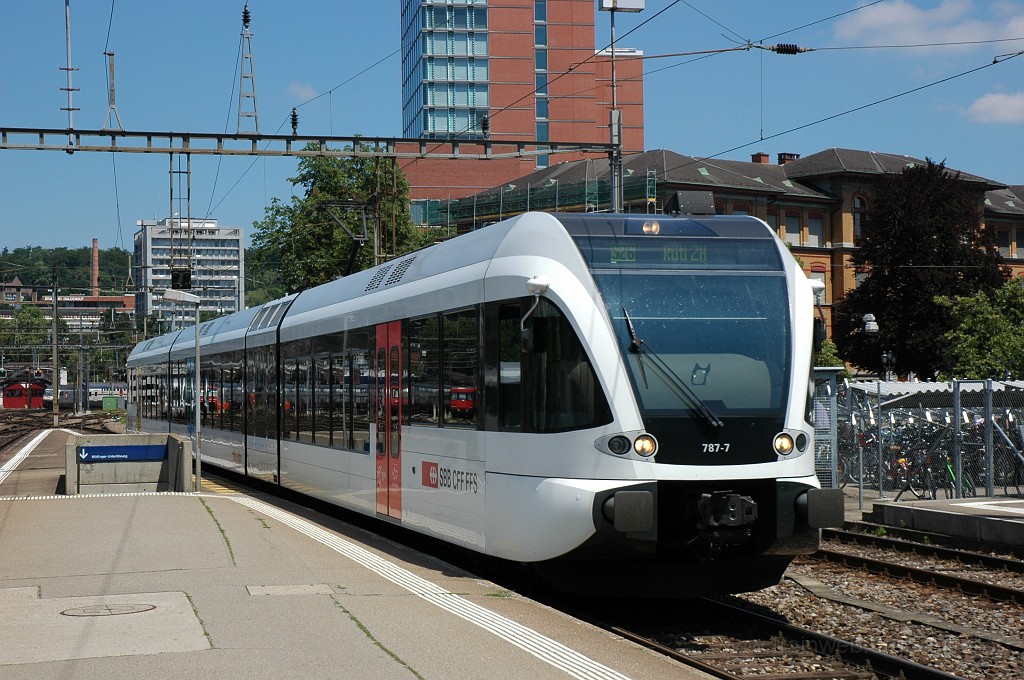 1934-0030-190710.jpg - Thurbo RABe 526.787-7 / Winterthur 19.7.2010