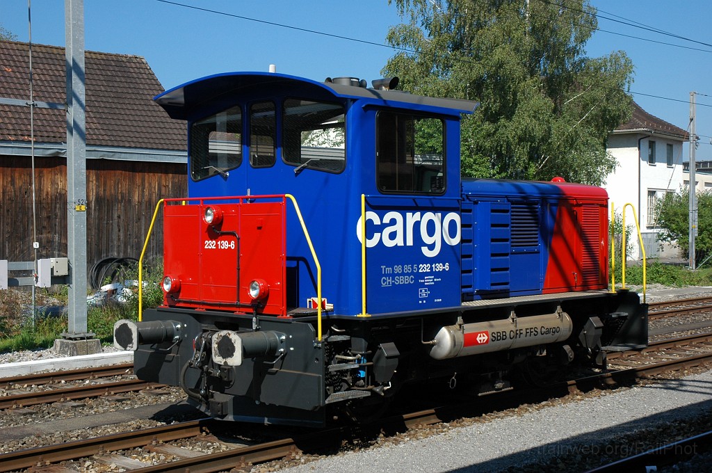 1937-0016-200710.jpg - SBB-CFF Tm 232.139-6 / Hinwil 20.7.2010