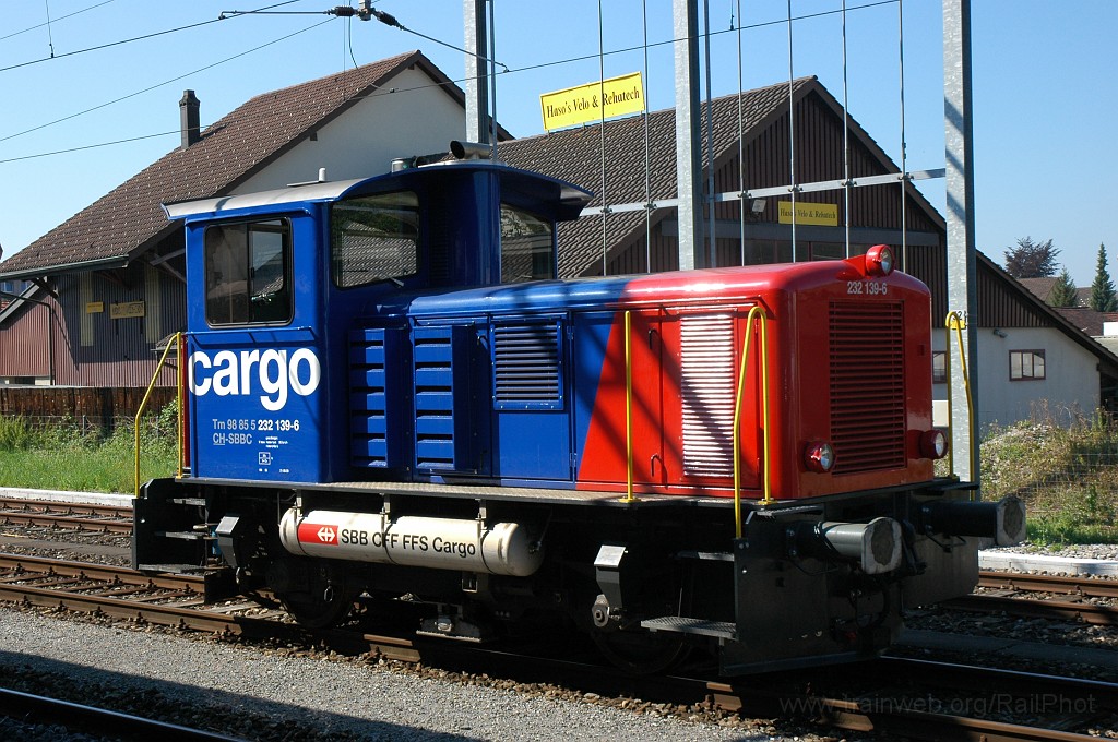 1937-0021-200710.jpg - SBB-CFF Tm 232.139-6 / Hinwil 20.7.2010