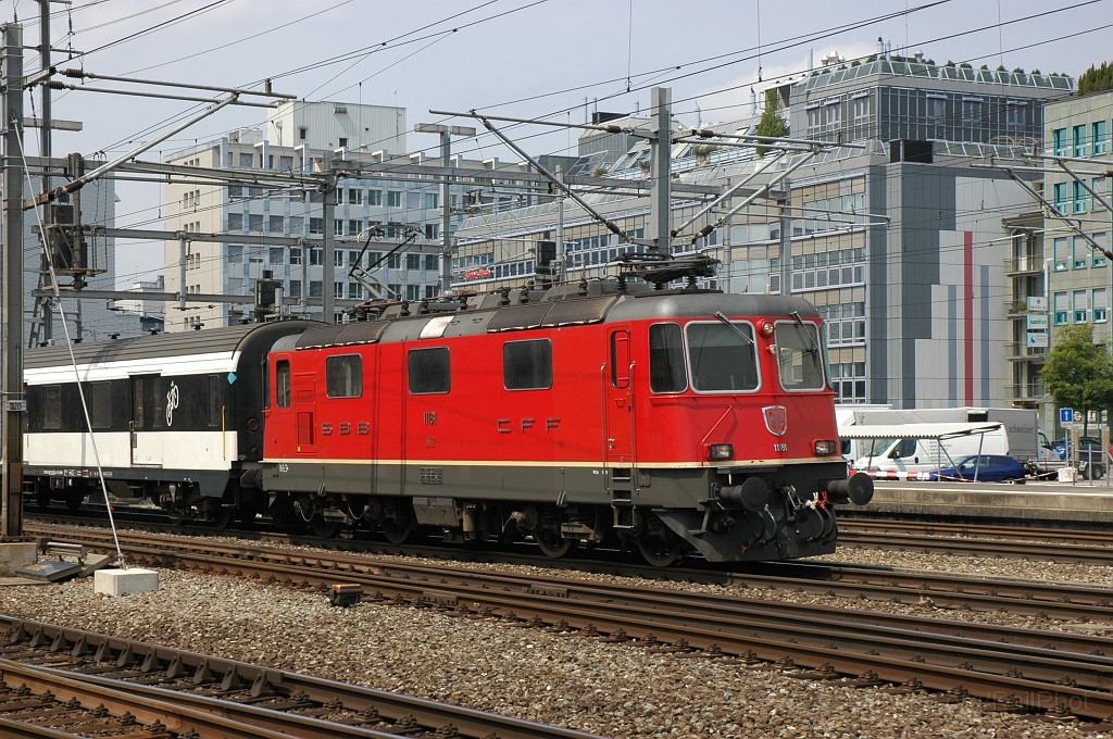 1943-0008-220710.jpg - SBB-CFF Re 4/4'' 11181 / Aarau 22.7.2010