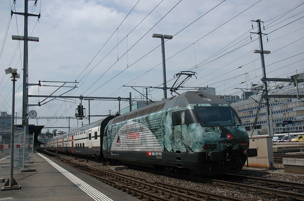 1945-0025-220710.jpg - SBB-CFF Re 460.075-5 «Schafmatt / Alptransit» / Aarau 22.7.2010