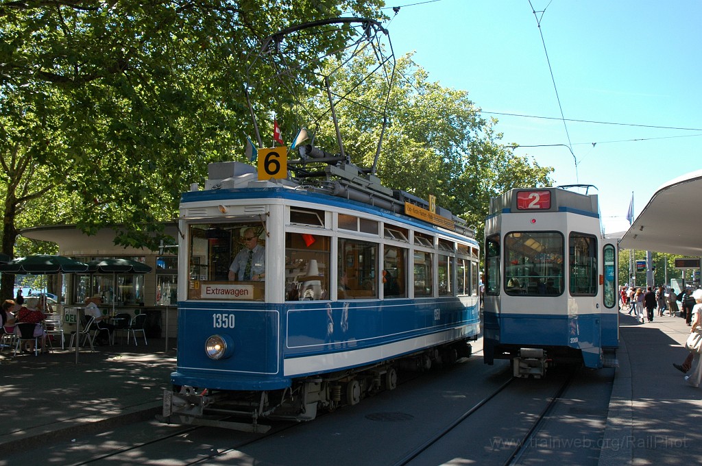 1958-0030-310710.jpg - StStZ Ce 4/4 1350 + VBZ Be 4/6'' 2069 / Bellevue 31.7.2010