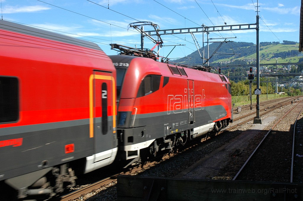 1977-0016-260810.jpg - ÖBB 1116.213-8 / Richterswil 26.8.2010